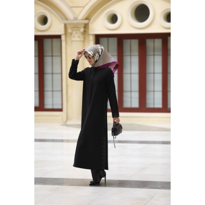 مانتو بتفاصيل جلدية مانتو بتفاصيل جلدية