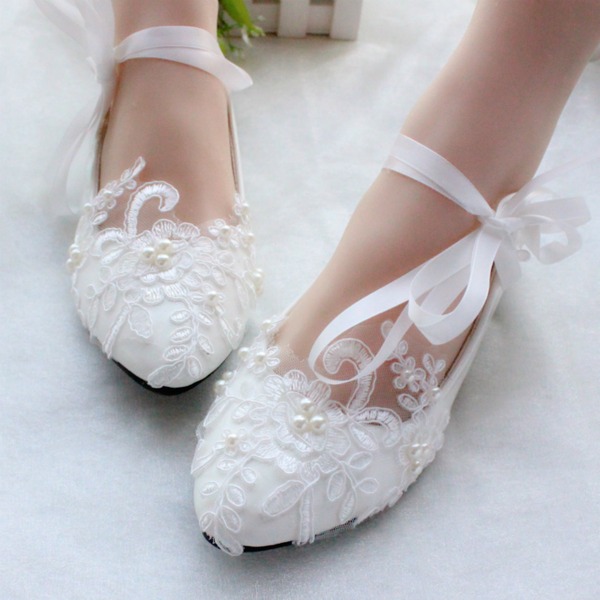 Wedding Shoes Women's Patent Leather Flat Heel Closed Toe Flats With Imitation Pearl Lace