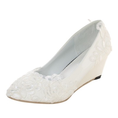 Wedding Shoes Women's Patent Leather Wedge Heel Closed Toe Pumps With Stitching Lace Flower (s) Wedding Shoes Women's Patent Leather Wedge Heel Closed Toe Pumps With Stitching Lace Flower (s)