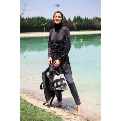 Rivamera مايوه بوركيني للسباحة بحجاب بتصميم بسيط أسود R1118 Rivamera مايوه بوركيني للسباحة بحجاب بتصميم بسيط أسود R1118